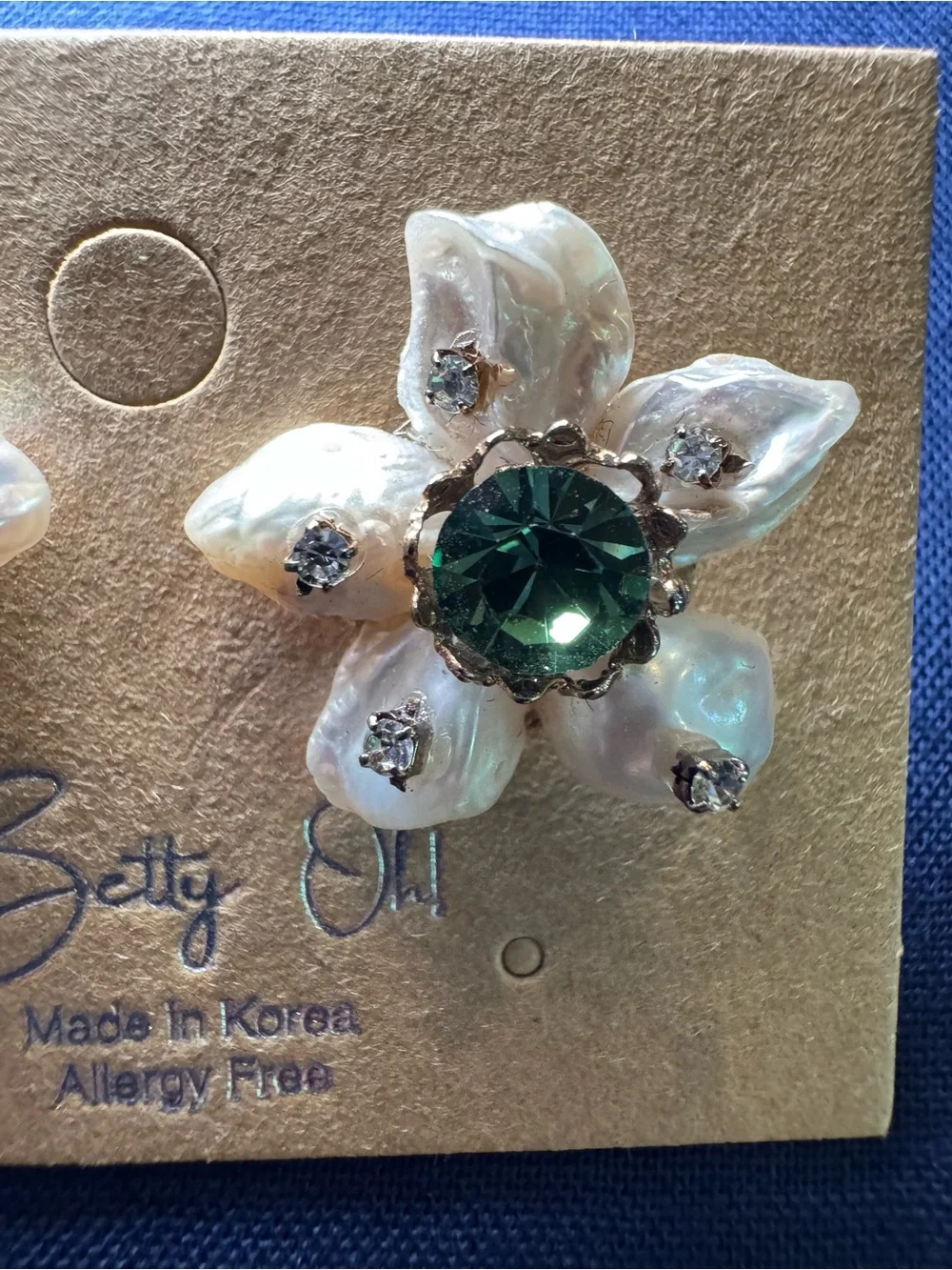 Pearl Flower Stud Earrings with Green Center